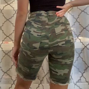 distressed camo bermuda shorts